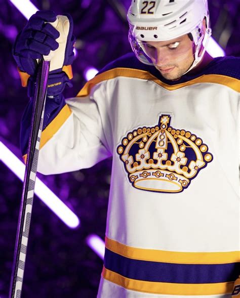 La Kings — British Boston Bruins Adam Mcquaid Vs Dwight