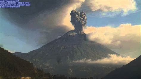Explosión Del Volcán Tungurahua Ecuador 01 Febrero De 2014 Youtube