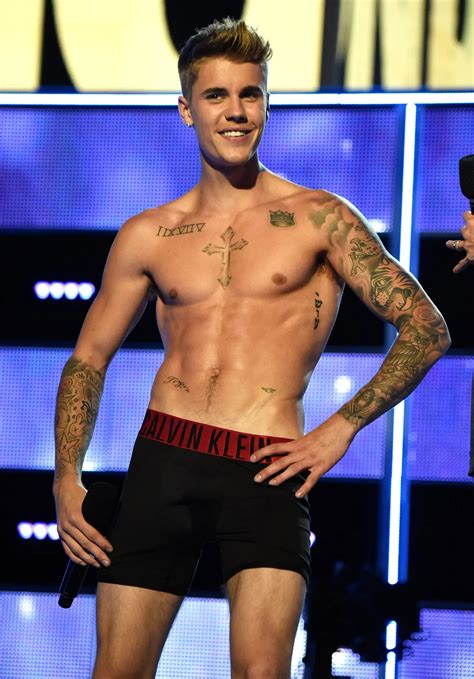 Justin Bieber Strips Down To Underwear On Fashion Rocks 20140910