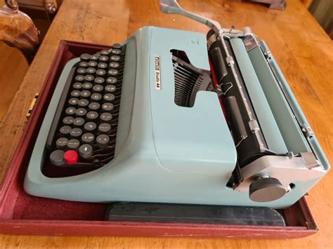Buy Olivetti Studio 44 Typewriter From Brunswick Street Antiques