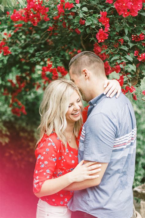 4 Tips On What To Wear For Engagement Photos Sam Areman Photo