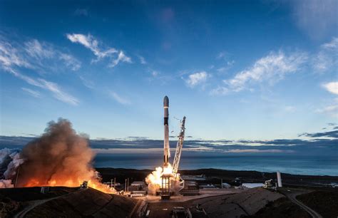 Spacex Launches 10 Iridium Satellites Into Orbit Then Sticks Rocket