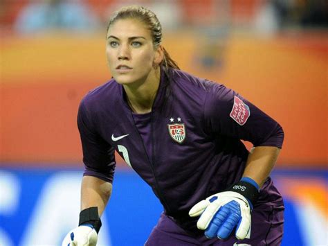 Players Gallery Hope Solo Usa Soccer Goalkeeper Bio News Records