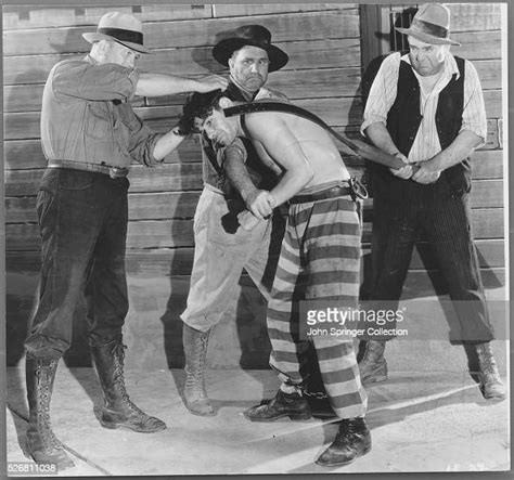 Paul Muni Being Whipped In I Am A Fugitive From A Chain Gang Photo D