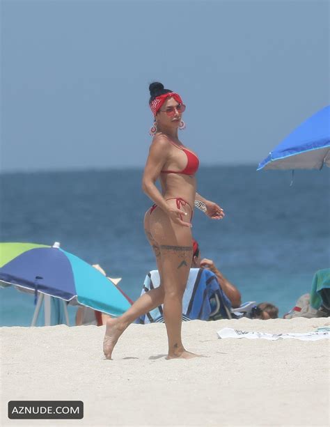 Lis Vega Enjoys A Day At The Beach In Miami Aznude