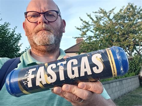 Urgent Warning To Parents Over Teens Inhaling Nitrous Oxide After