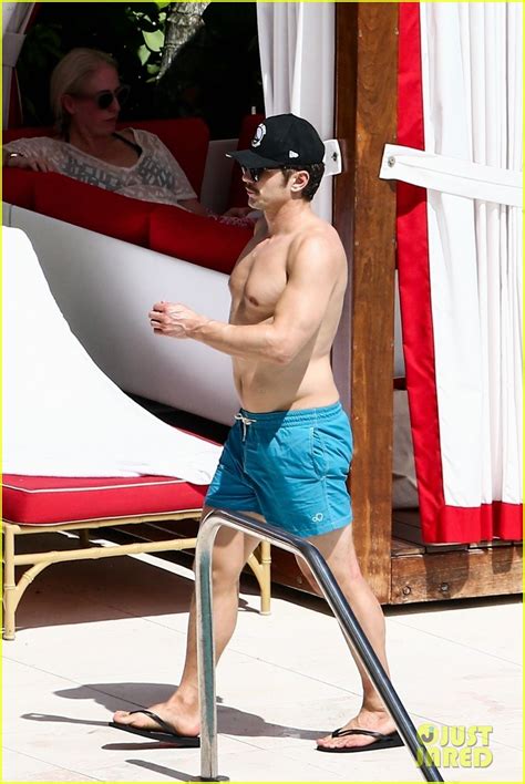 Photo James Franco Girlfriend Miami Beach Vacation Photo