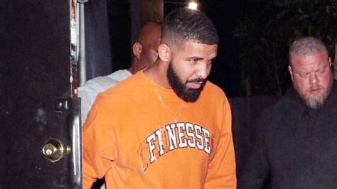Kentucky Fan Drake Uses Tennessee Orange To Promote Latest Album
