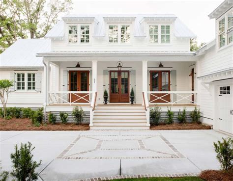 25 Inspiring Exterior House Paint Color Ideas White House Exterior