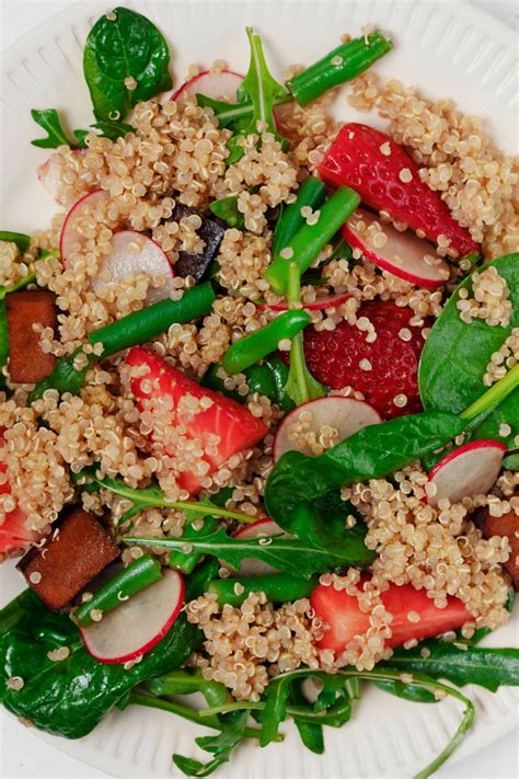 Balsamic Tofu Quinoa Strawberry Salad The Full Helping