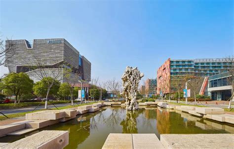 From english liverpool, possibly via wu. 【独家重磅】西交利物浦大学：2020年在京按照5个专业组别（9个专业大类）进行招生_西浦