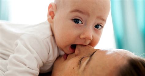How To Stop Baby From Biting While Nursing Moms And Experts Weigh In