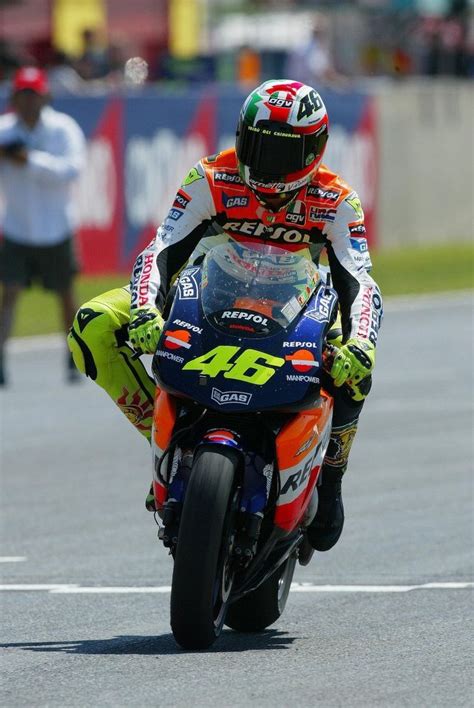 May 28, 2021 · jadwal motogp hari ini, jumat (28/5/2021), menggelar sesi latihan bebas satu dan dua motogp italia 2021 yang dilangsungkan di sirkuit mugello. Pin de Chilliesauce69 en Valentino Rossi | Motos deportivas, Motos, Súper motos