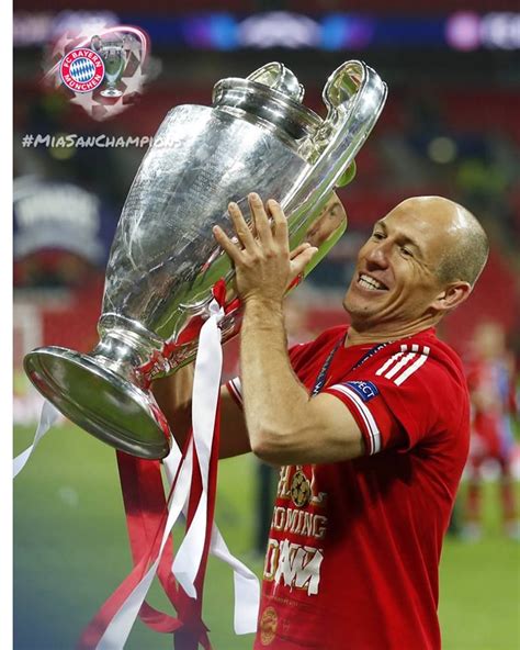 Pagesbusinessessports & recreationsports teamfc bayern münchen. 25.5.2013 Arjen Robben del Bayern Múnich, alzando la copa ...