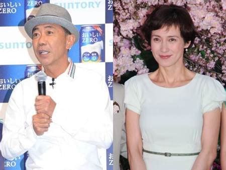 用起来完成句子 1 刘方喜欢把旅游时买的门票，在口袋里藏起来。 2 你刚工作，别太着急， 经验越来越多起来。 3 a：儿子，是你把爸爸的烟放在这鞋盒子里的吗？ b：是的， 我想把爸爸的烟盒子藏起来。 用从而完成句子 1 玩游戏可以锻炼人的脑、眼和手，从而对身体有好处。 安田成美が木梨憲武に子供達の為10億の保険を掛けた？その加入 ...