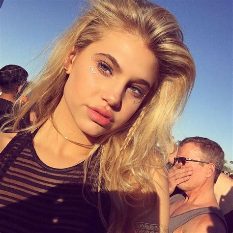 She holds an american nationality and belongs to white ethnicity. GIRL CRUSH: MEREDITH MICKELSON | Meredith mickelson, Girl ...