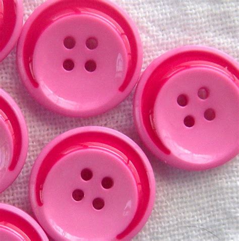 12 Two Tone Pink Buttons 18mm Glossy Fuchsia Pink Crescent