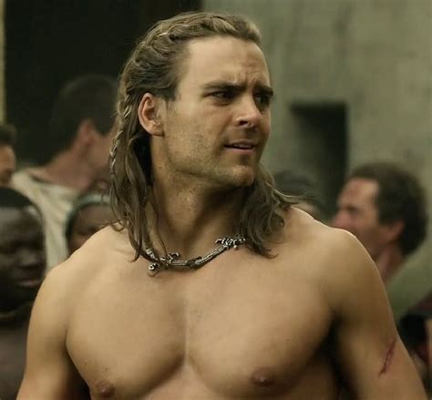Dustin Clare As Gannicus After The Spartacus Workout Long Hair Styles Men Spartacus Workout
