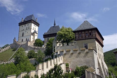 Castles In Eastern Europe Ruins Museums And Hotels