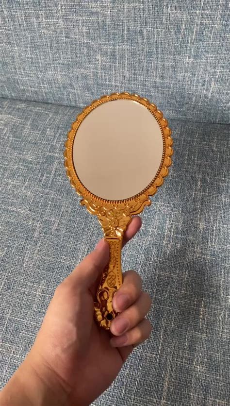 Portable Vintage Cosmetic Makeup Mirror Hand Hold Oval Round Mirrors