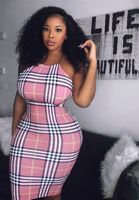This Endowed Lady Says ‘a Black Girl Without Big Chest Or Backside Is