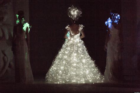Wedding Dress With Lights Yumi Katsura Debuts Glowing Wedding Gown