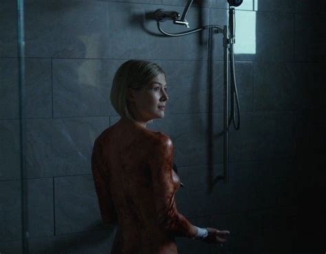 Rosamund Pike Nude And Topless Photos The Fappening