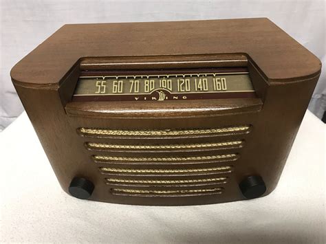 1950 Viking EMU51-428 Tube Radio | Retro radio, Radio shop, Radio