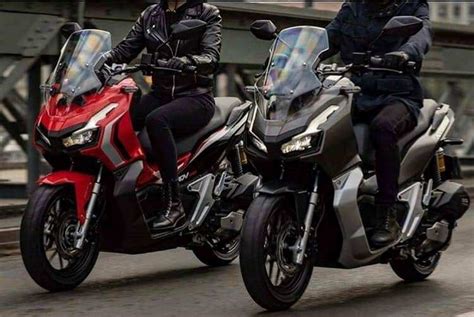 The adv150 isn't fast in comparison to even small motorcycles, but it is meant for city commuting—and it does that well. CAR AND DRIVER: To Νο1 σε αξιοπιστία σάιτ αυτοκινήτου