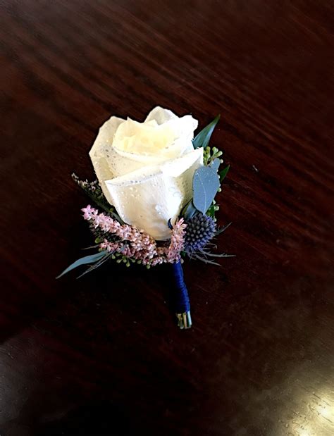 White Rose Grooms Boutonnière Groom Boutonniere White Roses Floral