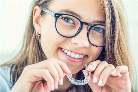 Good Reasons For Choosing Clear Aligners For Orthodontic Treatment Dr