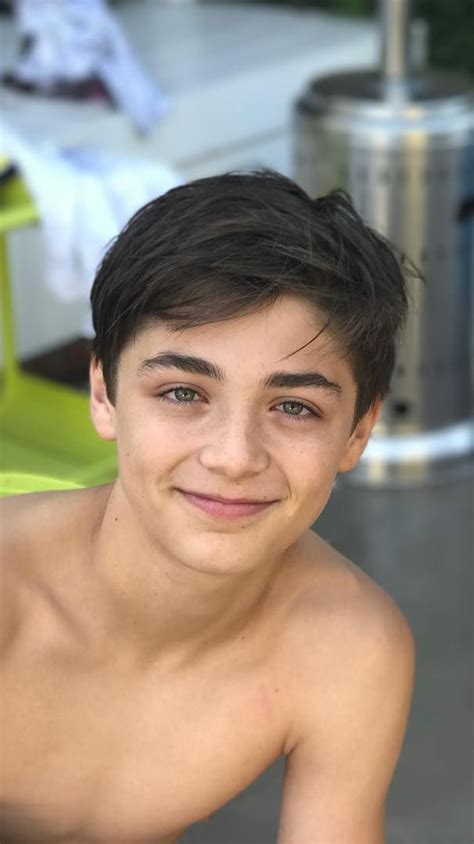 Omg Shirtless Pic Asher Angel Chicos Guapos