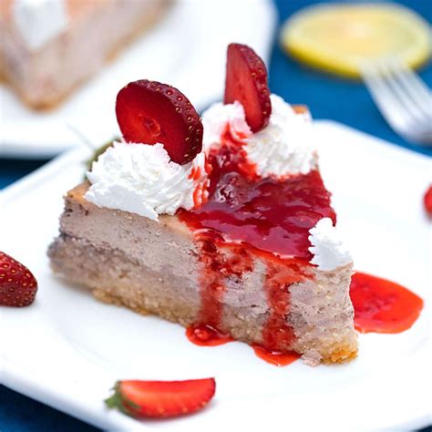 After cook time has elapsed, turn oven off, open oven door 1 inch, and allow cheesecake to cool slowly in oven for 1. Keto Strawberry Cheesecake Video - Sweet and Savory Meals