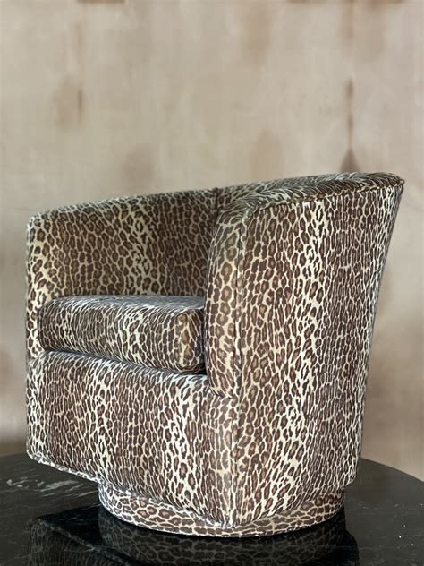 1970s American Leopard Print Swivel Chair Vinterior