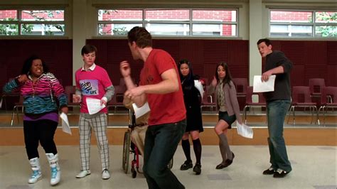 Auscaps Matthew Morrison Shirtless In Glee 1 02 Showmance