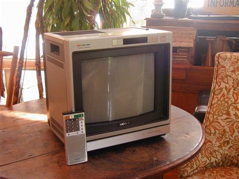 Vintage Sony Trinitron Tv