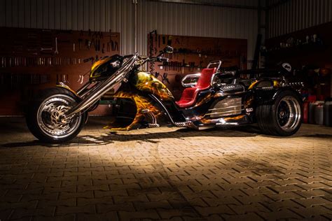 The dynaclaw transmission will be the first multispeed transmission designed specifically for the power, torque and weight of a v8 motorcycle and i couldn't think of a. Kaszpir Trike 4.2 V8 | Trike motorcycle, Trike