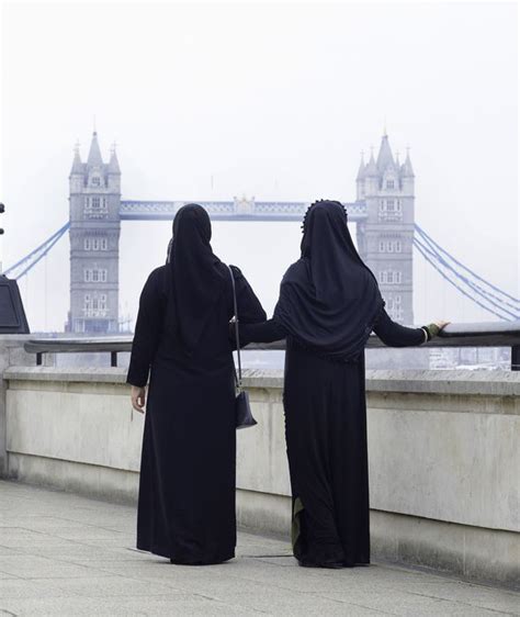Why Do British Women Choose To Wear The Burka Or Niqab Uk News Uk