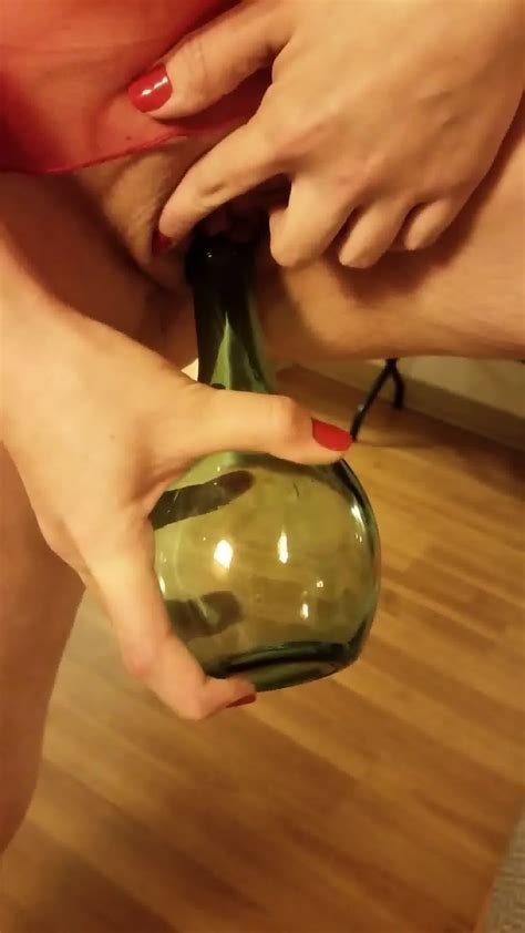 Heather Fucks Bottle And Makes Herself Squirt Eporner