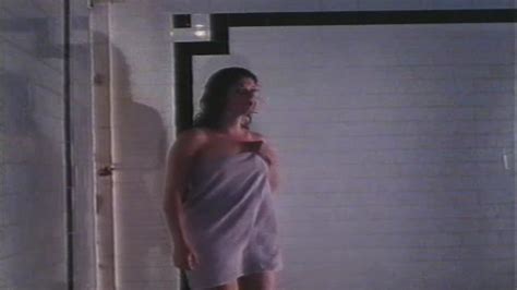 Naked Lisa Pelikan In Jennifer