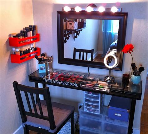 Vanity mirrors are an extremely valuable tool. Do you want to make DIY vanity mirror? Try this DIY vanity ...