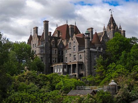 Your Guide To Visiting Boldt Castle Touristsecrets