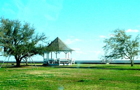 Lakefront Of Lake Pontchartrain Mandeville Louisiana Mandeville