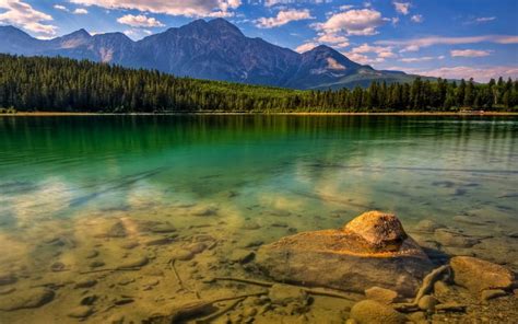 Turquoise Reflections View Lake Turquoise Water Mountains Hd