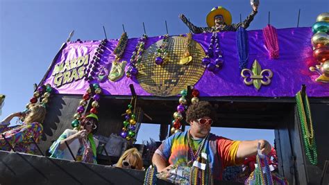 Krewe Of Wrecks Pensacola Beach Mardi Gras Parade Part 3