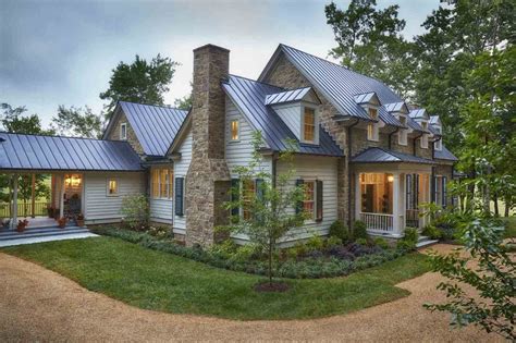 Southern living books this link opens in a new tab. Image result for modern farmhouse exterior paint colors ...