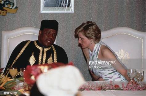 Princess Diana 1990 State Banquet Photos And Premium High Res Pictures Getty Images