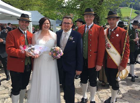 May 28, 2018 · traueranzeigen von bestattung obermüller. Hochzeit - Julia und Andreas Friesenecker - Musikverein ...