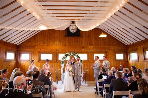 The park point beach house and pavilion is a popular venue for weddings and receptions. Wedding on Duluth Beach