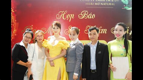 Báo mới (new newspaper) is a vietnamese news website. MC Thiên Trang Họp Báo Sản Phẩm Mới - YouTube